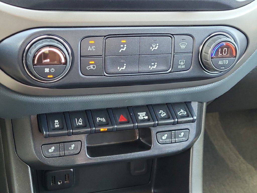 Used 2021 Chevrolet Colorado Z71 w/ Safety Package AWD/4WD image 29