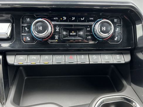 Certified 2025 GMC Sierra 1500 AT4X image 11