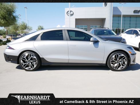Used 2025 Hyundai Ioniq 6 SEL RWD image 9