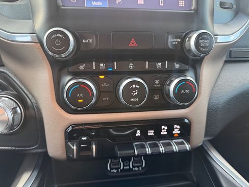 Used 2022 RAM 1500 Laramie AWD/4WD image 29