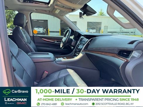 Used 2020 Cadillac Escalade ESV Premium Luxury AWD/4WD image 14