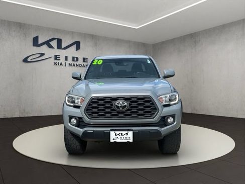 Used 2020 Toyota Tacoma TRD Off-Road AWD/4WD image 18