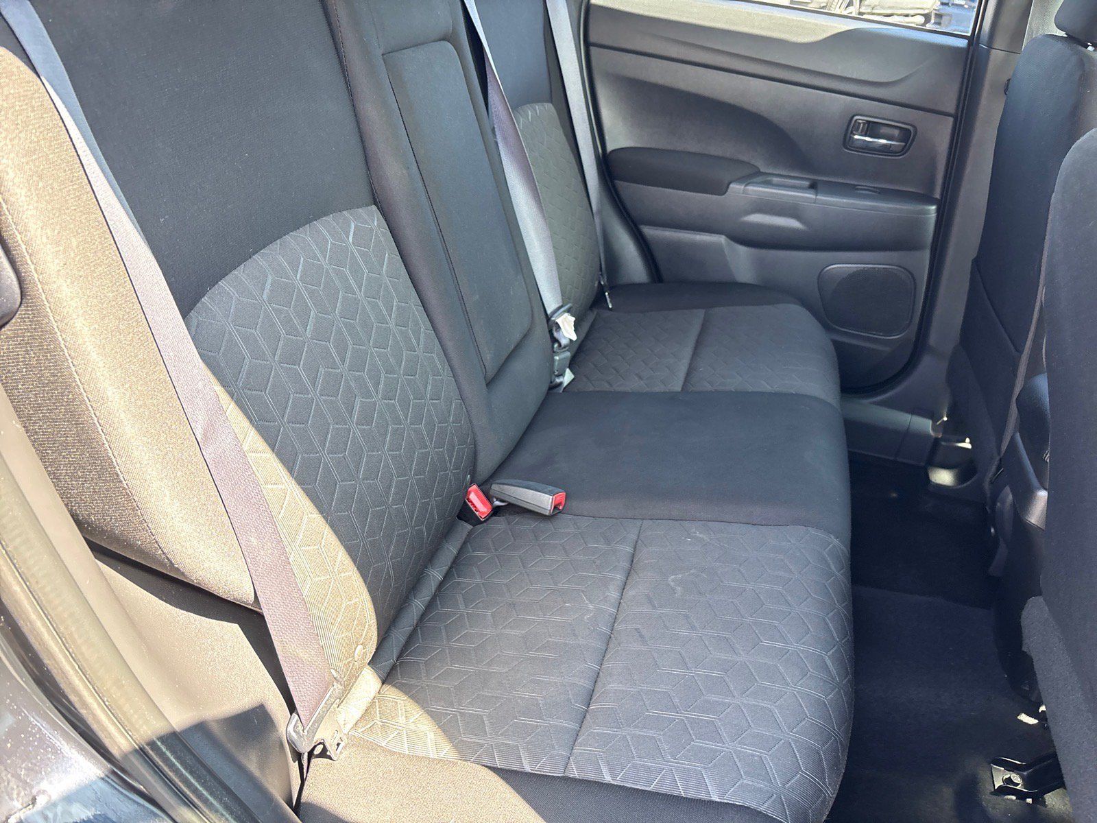 Used 2020 Mitsubishi Outlander Sport Black Edition FWD image 17