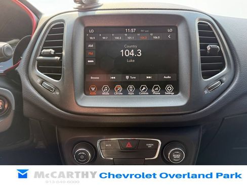 Used 2018 Jeep Compass Trailhawk w/ Leather Interior Group AWD/4WD image 14