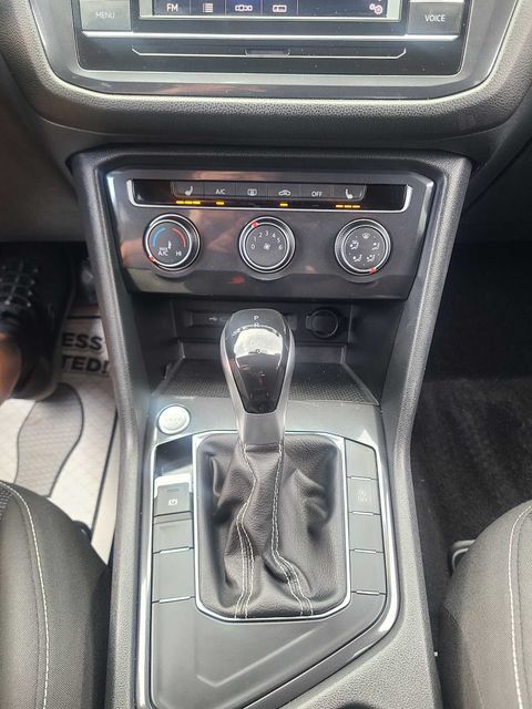 Used 2023 Volkswagen Tiguan S FWD image 34
