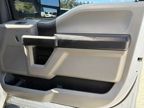 Used 2019 Ford F550 4x4 Crew Cab Super Duty w/ Power Equipment Group image 24
