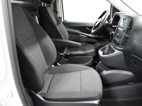 Used 2023 Mercedes-Benz Metris image 21
