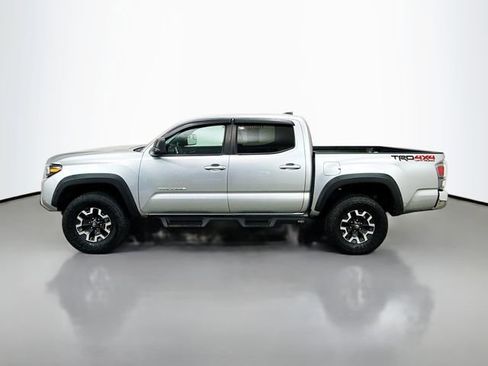 Used 2022 Toyota Tacoma TRD Off-Road image 4
