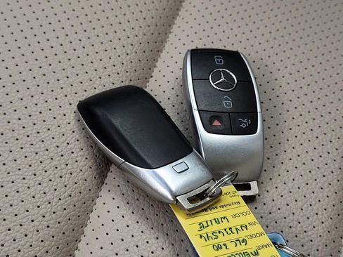 Used 2022 Mercedes-Benz GLC 300 4MATIC image 30