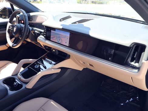 New 2026 Porsche Cayenne AWD/4WD image 25