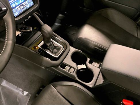 Certified 2025 Subaru Forester Limited image 16