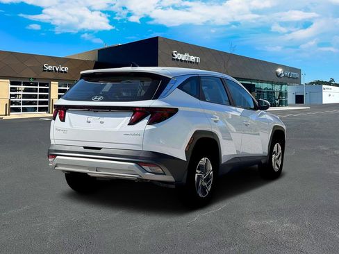 New 2026 Hyundai Tucson Blue SE AWD/4WD image 8