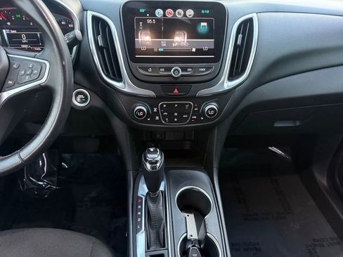 Used 2018 Chevrolet Equinox LT w/ Sun & Infotainment Package image 15