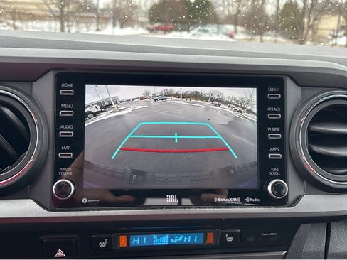 Used 2023 Toyota Tacoma TRD Off-Road image 32