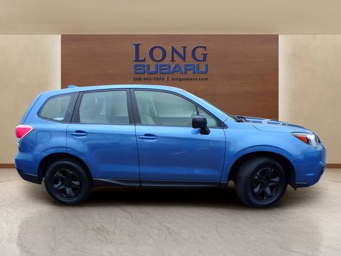 Used 2018 Subaru Forester 2.5i AWD/4WD image 5