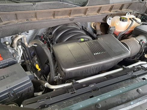 Used 2025 Chevrolet Silverado 1500 LT image 30