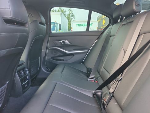 Used 2023 BMW 330i Sedan w/ M Sport Package RWD image 14