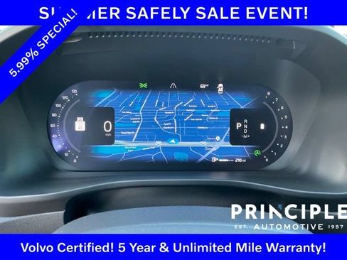 Certified 2025 Volvo XC40 B5 Ultra AWD/4WD image 18