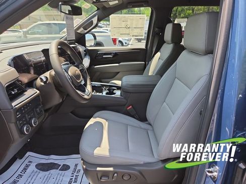 New 2026 Chevrolet Suburban LT w/ Comfort Package AWD/4WD image 13
