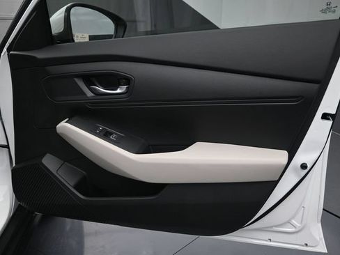 New 2025 Honda Accord LX image 19
