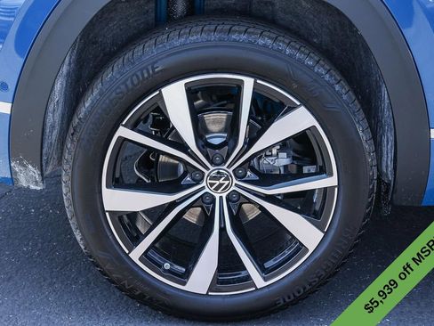 New 2025 Volkswagen Atlas Cross Sport SEL Premium R-Line image 18