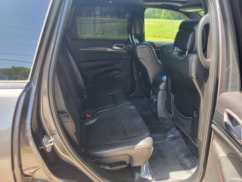 Used 2017 Jeep Grand Cherokee Trailhawk AWD/4WD image 18