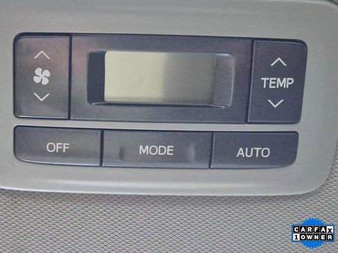 Used 2019 Toyota Sienna SE image 24