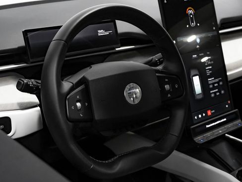 Used 2023 Fisker Ocean Extreme image 18