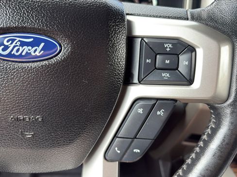 Used 2018 Ford F150 Lariat AWD/4WD image 10