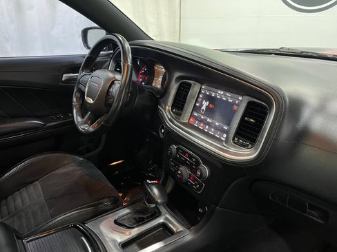 Used 2019 Dodge Charger Scat Pack w/ Daytona Edition Group RWD image 19