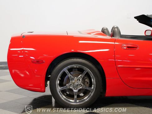 Used 1999 Chevrolet Corvette Convertible w/ Memory Pkg RWD image 30