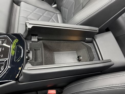 Used 2024 BMW i5 eDrive40i w/ M Sport Package image 22