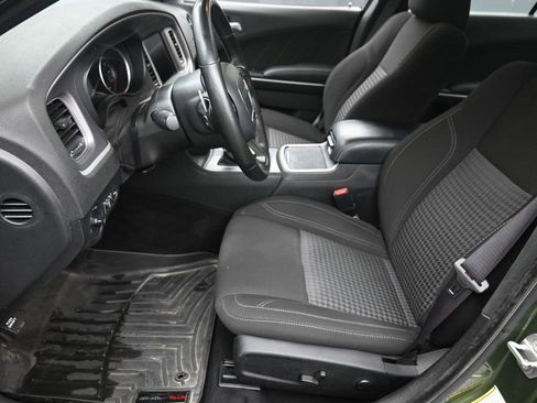 Used 2022 Dodge Charger SXT w/ Cold Weather Package image 15