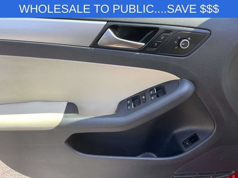 Used 2013 Volkswagen Jetta SE FWD image 20