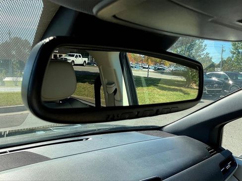 Used 2024 Toyota Sienna XLE image 27