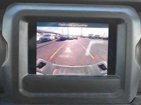 Used 2023 Jeep Gladiator Sport image 26