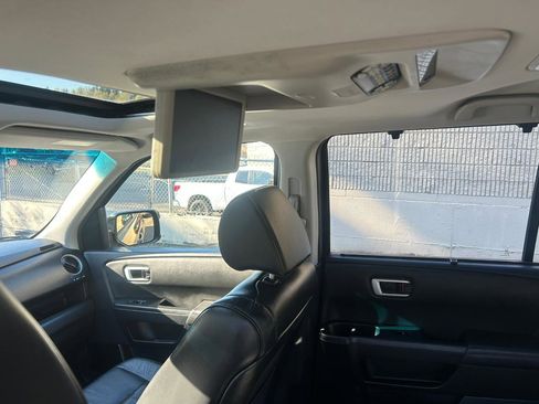 Used 2014 Honda Pilot Touring image 17