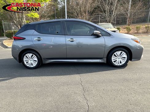 Used 2023 Nissan Leaf S image 10
