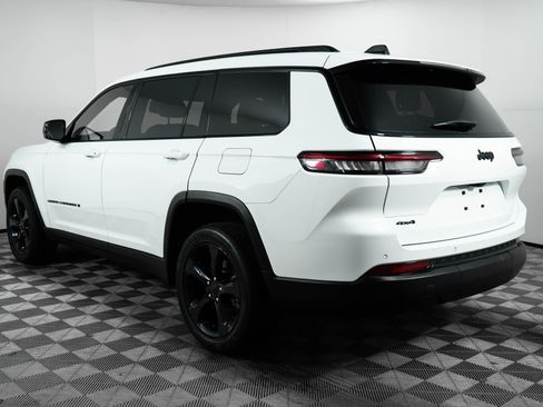 Used 2024 Jeep Grand Cherokee L Altitude image 5