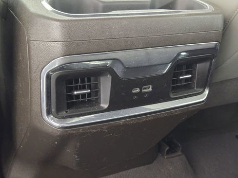 Used 2023 GMC Sierra 1500 SLT w/ SLT Premium Package AWD/4WD image 32
