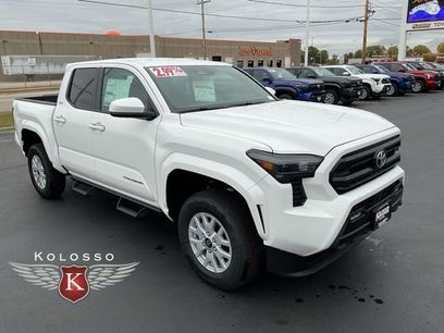 New 2025 Toyota Tacoma SR5