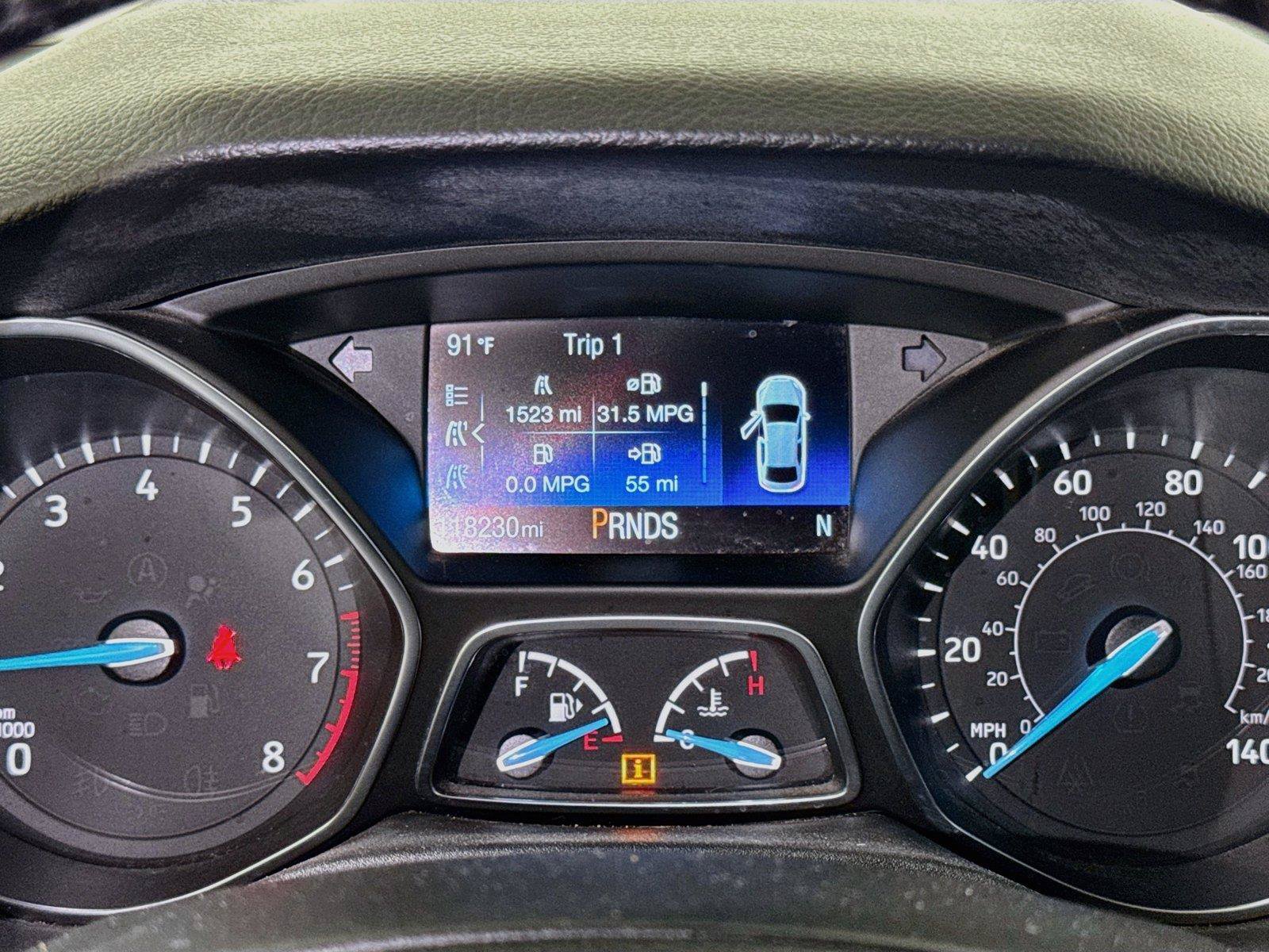 Used 2018 Ford Focus SE w/ SE Appearance Package FWD image 10