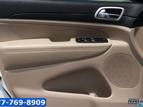 Used 2022 Jeep Grand Cherokee Laredo E w/ Security & Convenience Group AWD/4WD image 10