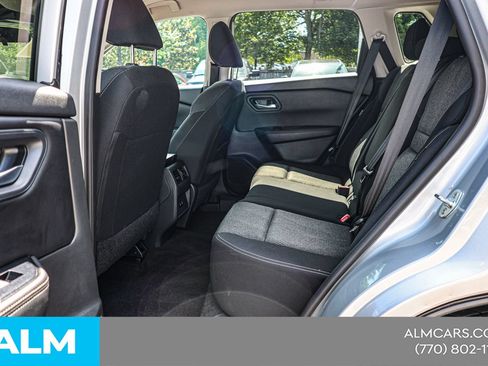 Used 2024 Nissan Rogue SV AWD/4WD image 18