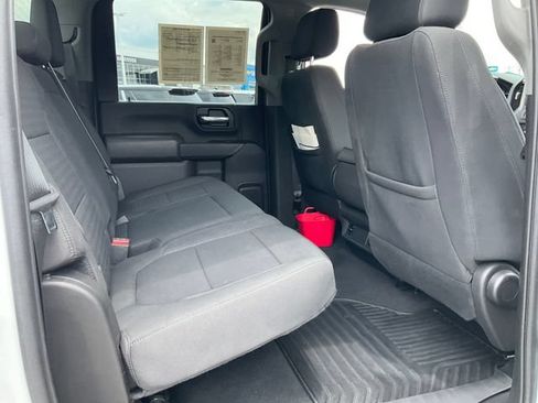 Used 2022 Chevrolet Silverado 2500 Custom w/ Custom Value Package AWD/4WD image 17