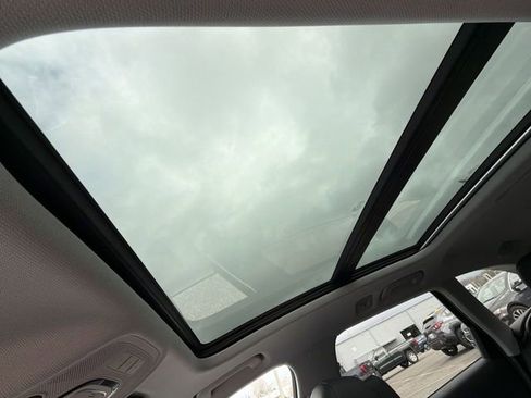 Used 2018 Audi A4 2.0T allroad Premium Plus w/ Premium Plus Package image 22