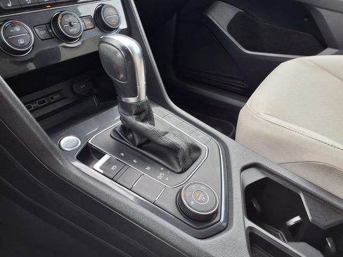 Used 2019 Volkswagen Tiguan SEL AWD/4WD image 21