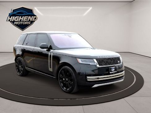 Used 2023 Land Rover Range Rover SE image 8
