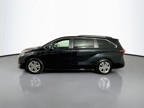 Certified 2023 Toyota Sienna XSE w/ XSE Plus Package AWD/4WD image 4