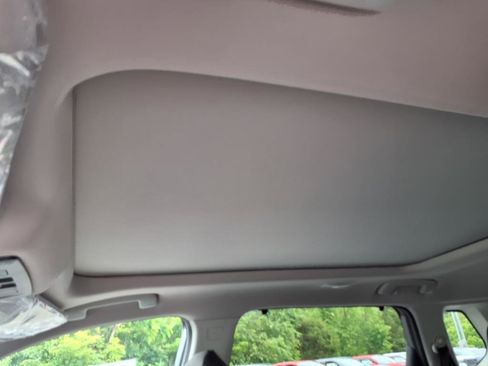 Certified 2025 Nissan Rogue SV w/ SV Premium Package image 6